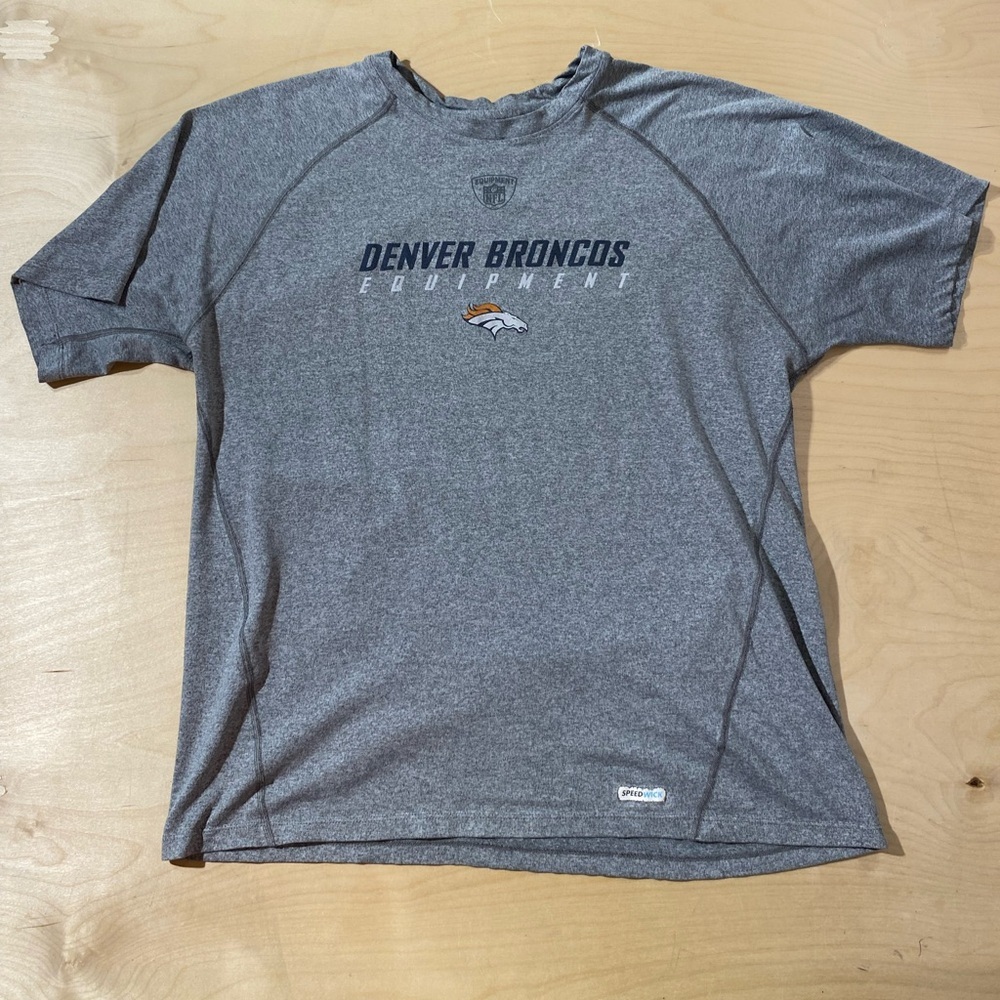 Reebok Denver Broncos Gray T-Shirt Large (OO)